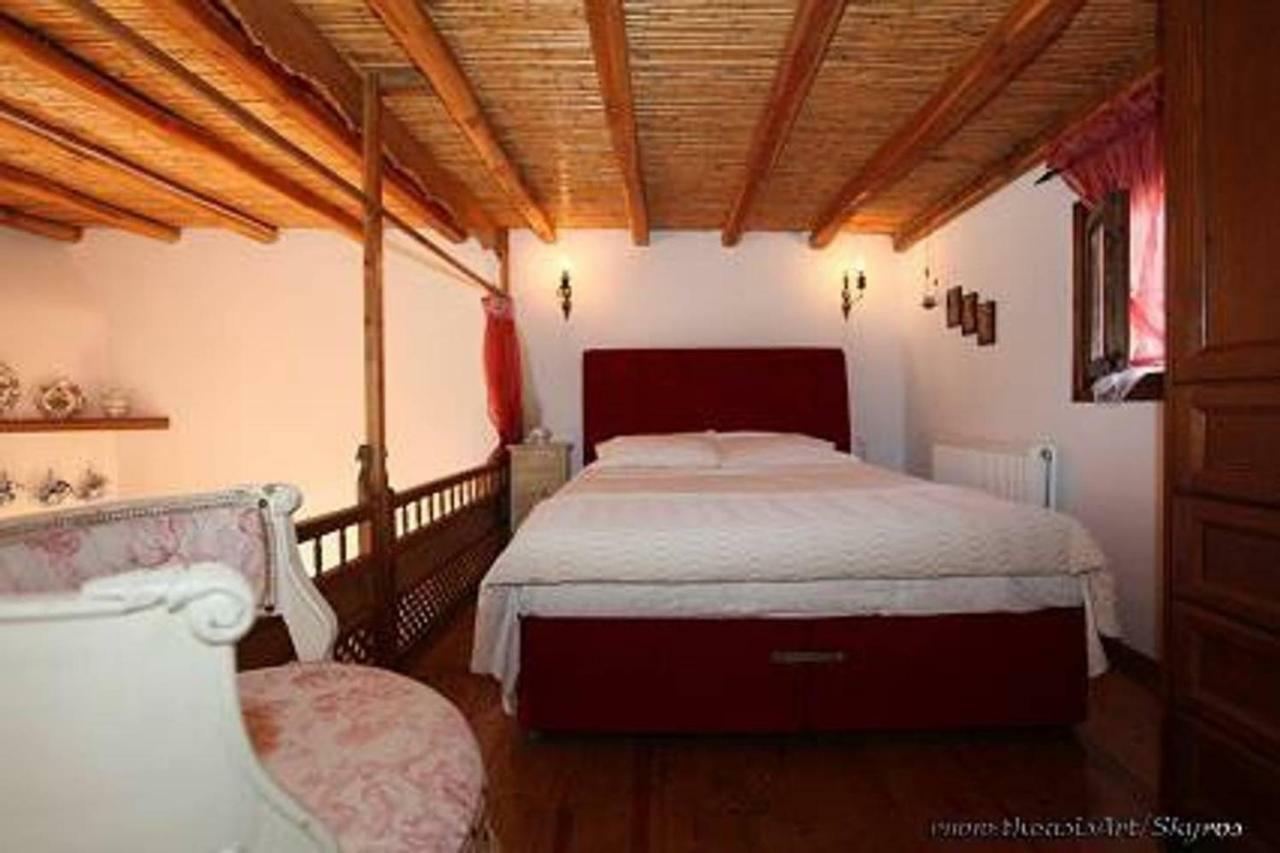 Apartment Traditional